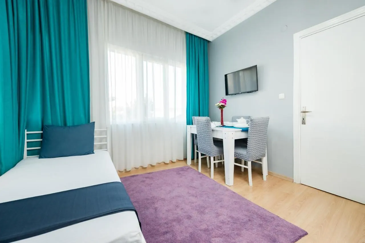 Istanbul House Aparthotel 2*,