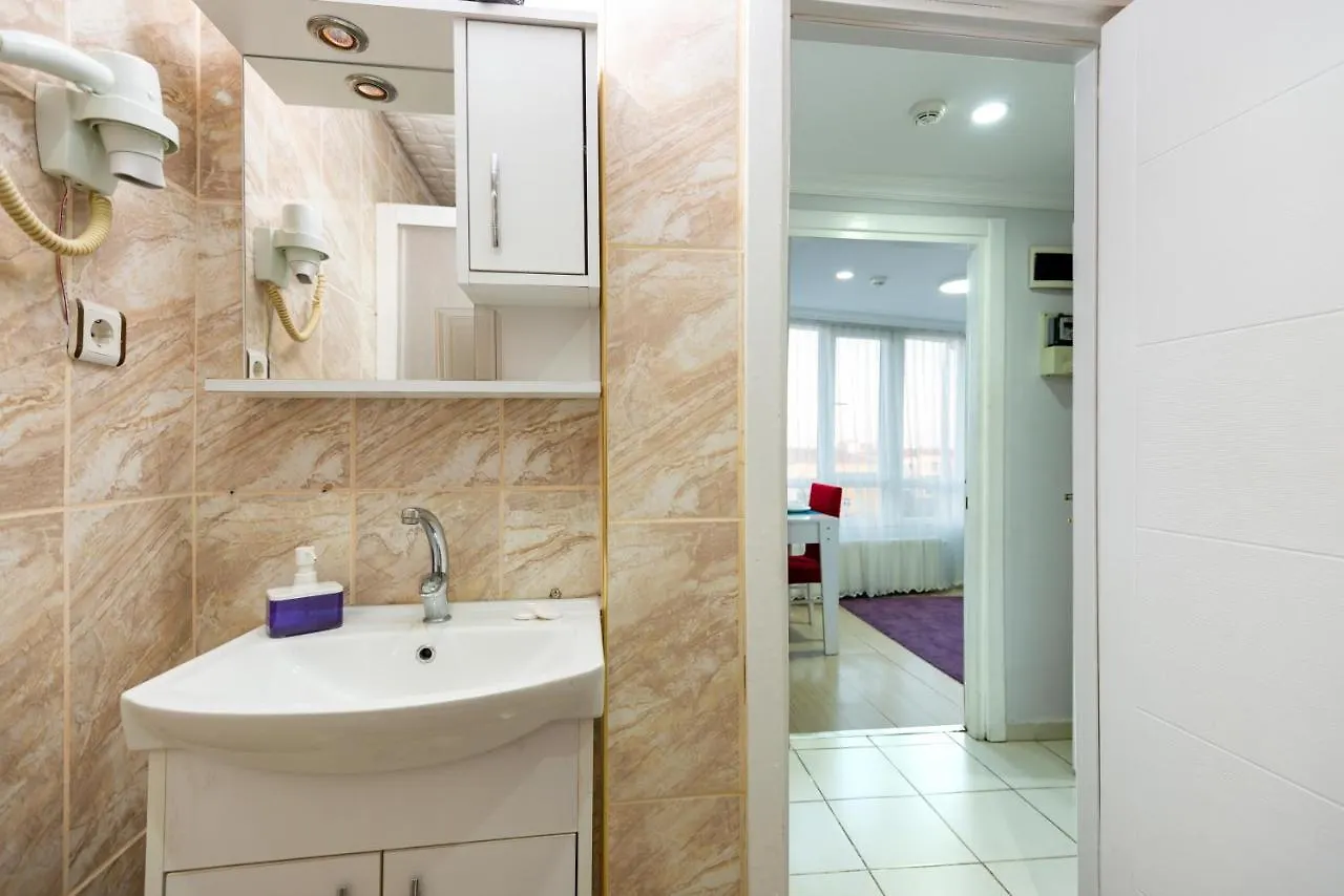 Istanbul House Aparthotel 2*,